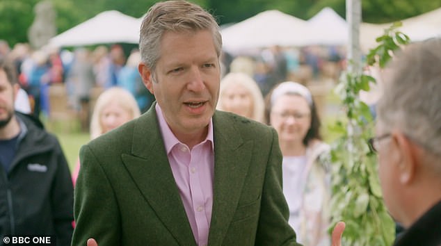 Antiques Roadshow expert is left gobsmacked by a rare item dating back to over 550 years old