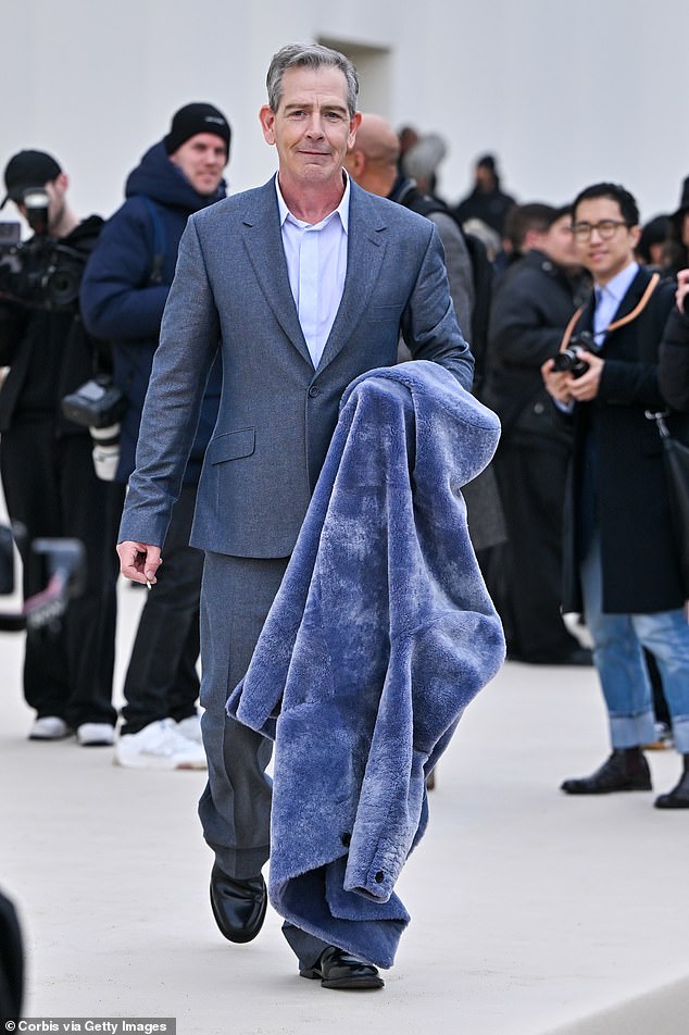 Ben Mendelsohn, 54, showed off his sense of style while attending the Christian Dior Fall/Winter 2024-2025 womenswear show in Paris.