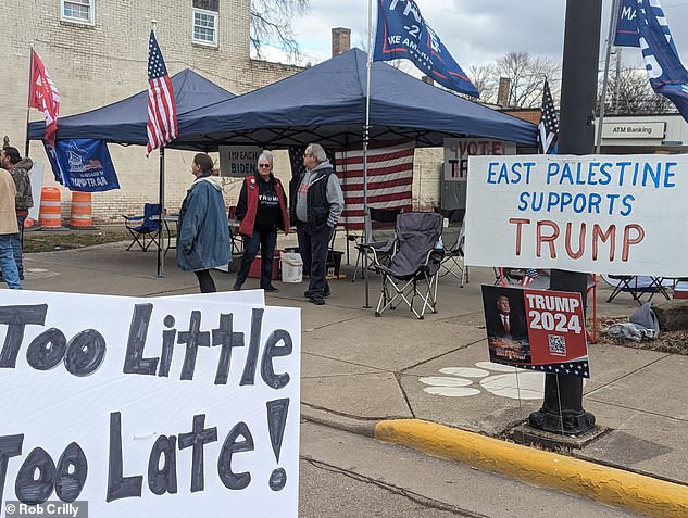 Biden arrives in East Palestine a YEAR after toxic train disaster with roads filled with protesters and Trump supporters shouting ‘fuck you’