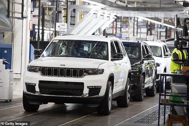 Jeep Grand Cherokee Ls roll off the line at the Stellantis Detroit Assembly Complex-Mack in June 2021, six months before the recalled Jeeps went into production.