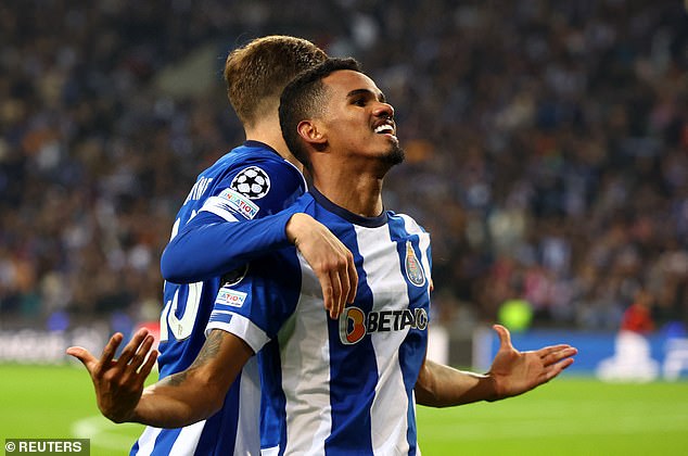 Porto striker Galeno scored a great goal in injury time to snatch victory on Wednesday.