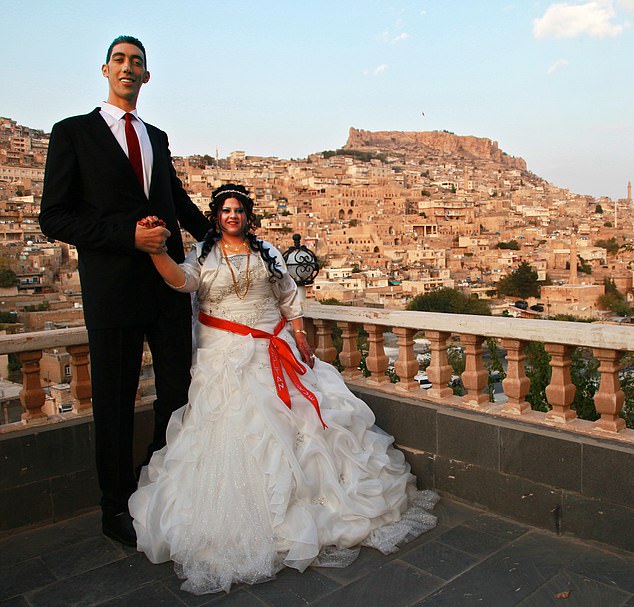 Kosen's marriage to a Syrian woman 2 feet 7 inches shorter than him ended in divorce because of the language barrier.