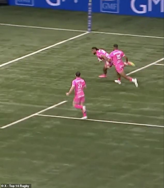 The play began when the 26-year-old collected the ball inside the Stade Francais 22.