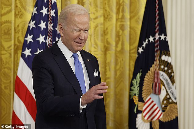 Joe Biden has lost it.  No, not his brain.  That became cream decades ago.  Finally, his most fervent and sparkling cheerleaders are fleeing the rubble and timidly raise the alarm.