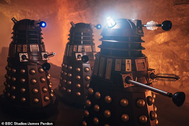 Most robots, such as the Daleks and Optimus Prime, have the same monotone, automated voice.