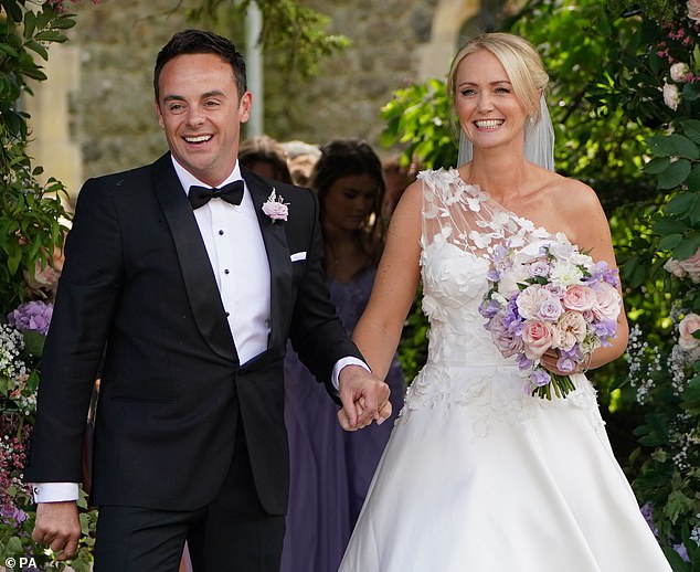 If, as reported, Ant McPartlin didn't tell his ex that he and his new wife Anne-Marie were expecting a child, he's sunk in my opinion.