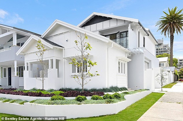 Cricket great Steve Smith has pocketed a stunning $2.75 million profit after finally selling his pad in Sydney's eastern suburbs for $6.75 million.