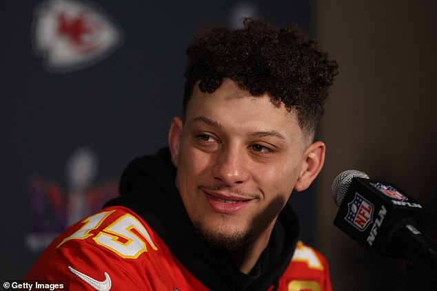 Mahomes agrees with Travis Kelce that a team needs three Super Bowl wins to be a dynasty