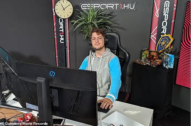 For many avid gamers, the idea of ​​a gaming marathon sounds like heaven.  But how long is too long when it's a continuous session?  A player has pushed himself to the limit after playing 'World of Warcraft' for almost 60 hours straight to break the world record
