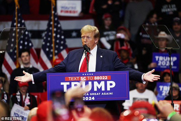 Former President Donald Trump demonstrated in Rock Hill, South Carolina, on the day of the state's Republican primary, where he leads his last rival, former state governor Nikki Haley, by almost 30 points.