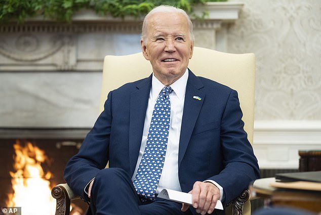 To protect US government employees from foreign surveillance, Wyden called on Biden to establish minimum cybersecurity standards for major wireless services purchased by the federal government.