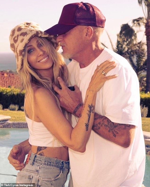 1709295431 776 Tish Cyrus Husband Dominic Purcells British Family Supports Him Amid