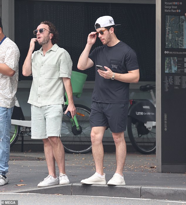 1709300959 828 Brothers Nick and Kevin Jonas play a game of tennis