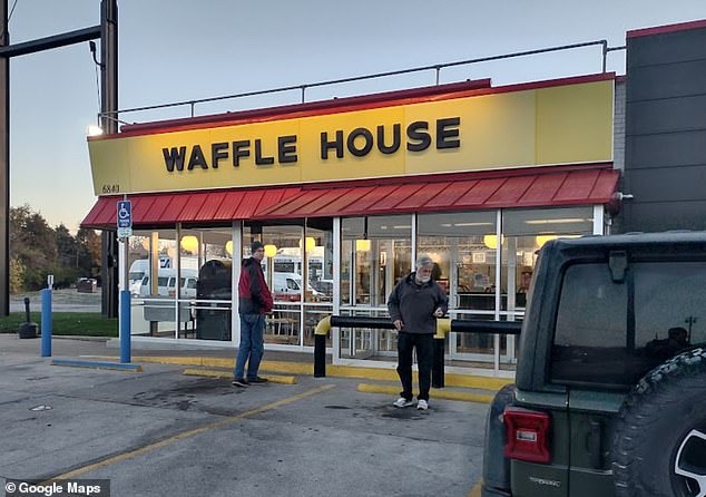 In the wee hours of the morning, the fight broke out at Waffle House in Ohio around 3 am.