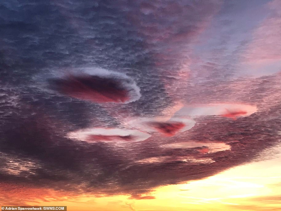 1709334078 629 NASA captures eerie holes in clouds over Florida that have