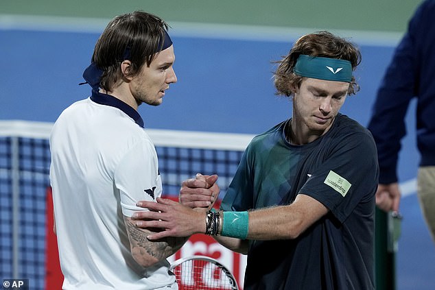 Rublev, disappointed, congratulates Bublik after his exclusion from the match in Dubai