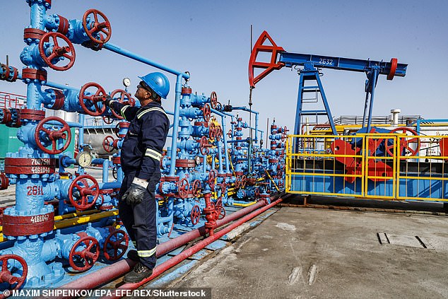 It was not and remains a small operation: Neft Dashlari covers around 17 miles and is home to around two thousand workers, three hundred kilometers of roads and 256 individual oil wells.