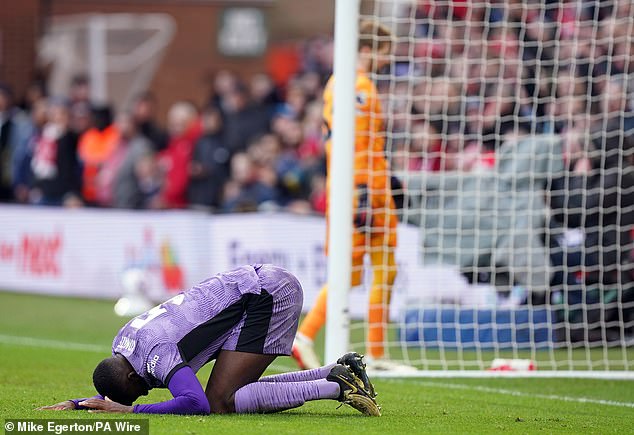The game was stopped due to a head injury to Ibrahima Konate, but Liverpool did not return the ball