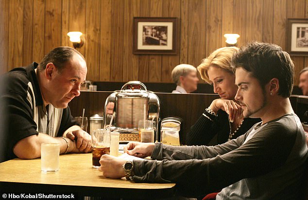 The final scene, which included Gandolfini, was full of drama and tension as the New Jersey crime boss made his way to Holsten's and sat in the booth.