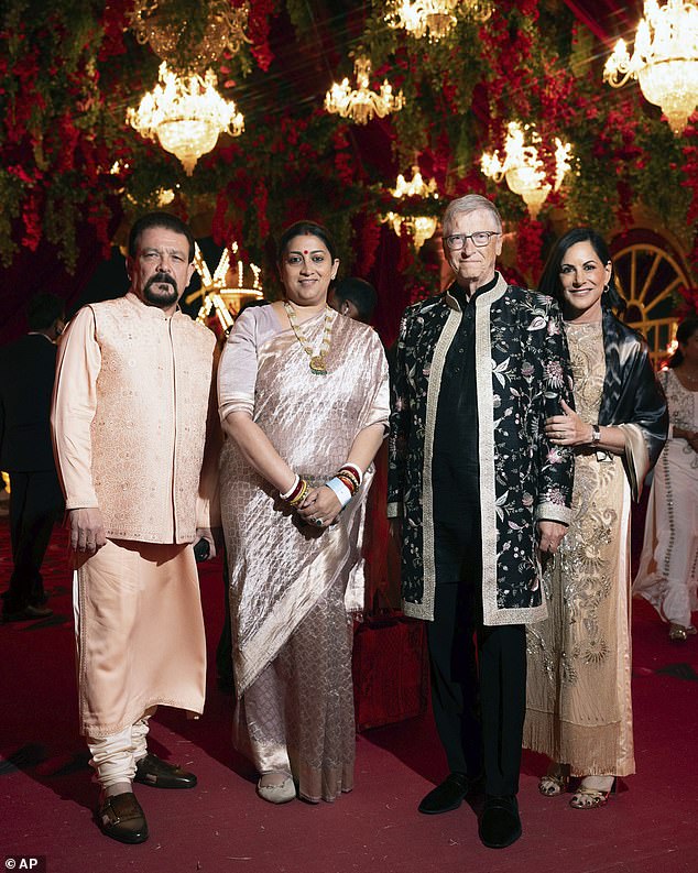 (Right to left) Paula Hurd, Bill Gates, Indian Women and Child Development Minister Smriti Irani and her husband Zubin Irani.