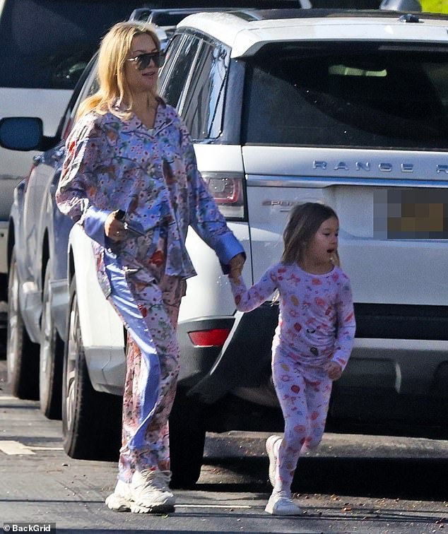 The Oscar-nominated actress, 44, was spotted at the venue with her five-year-old daughter Rani, who she shares with fiancé Danny Fujikawa.