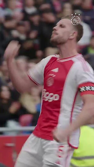 In the video, Henderson is seen shaking his fists in celebration after winning a throw-in.