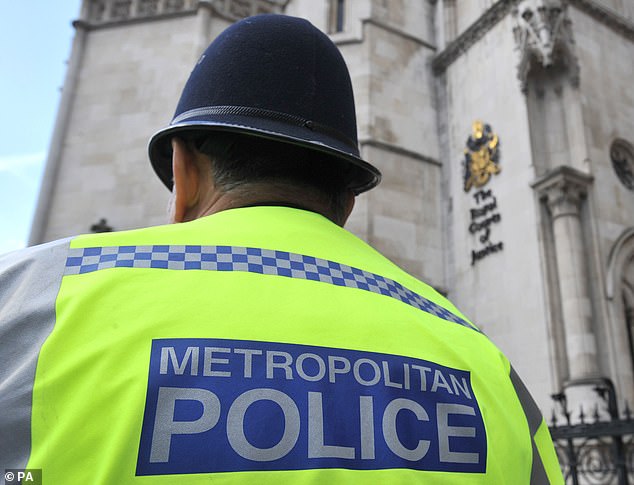 A Metropolitan Police spokesperson said officers responded to a complaint regarding a taxi fare.