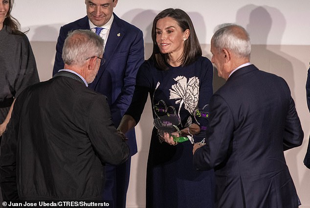 Letizia had already worn the elegant long-sleeved Galcon Studio dress in previous official engagements, including the bicentennial of the Ateneo de Madrid last April.