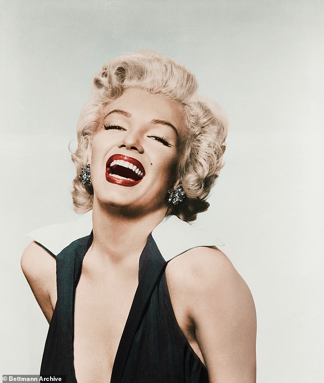 Jasmine styles her hair like the American model with big blonde waves and even wears an iconic matching red lip.  In the photo: the real Marilyn Monroe.
