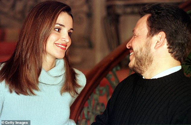 Queen Rania met the Jordanian prince, Abdullah bin Al-Hussein, at a dinner hosted by her sister in January 1993.