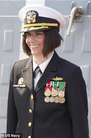 Commander Shelby Nikitin received the Bronze Star for her leadership after the USS Thomas Hudner was deployed to the Red Sea.