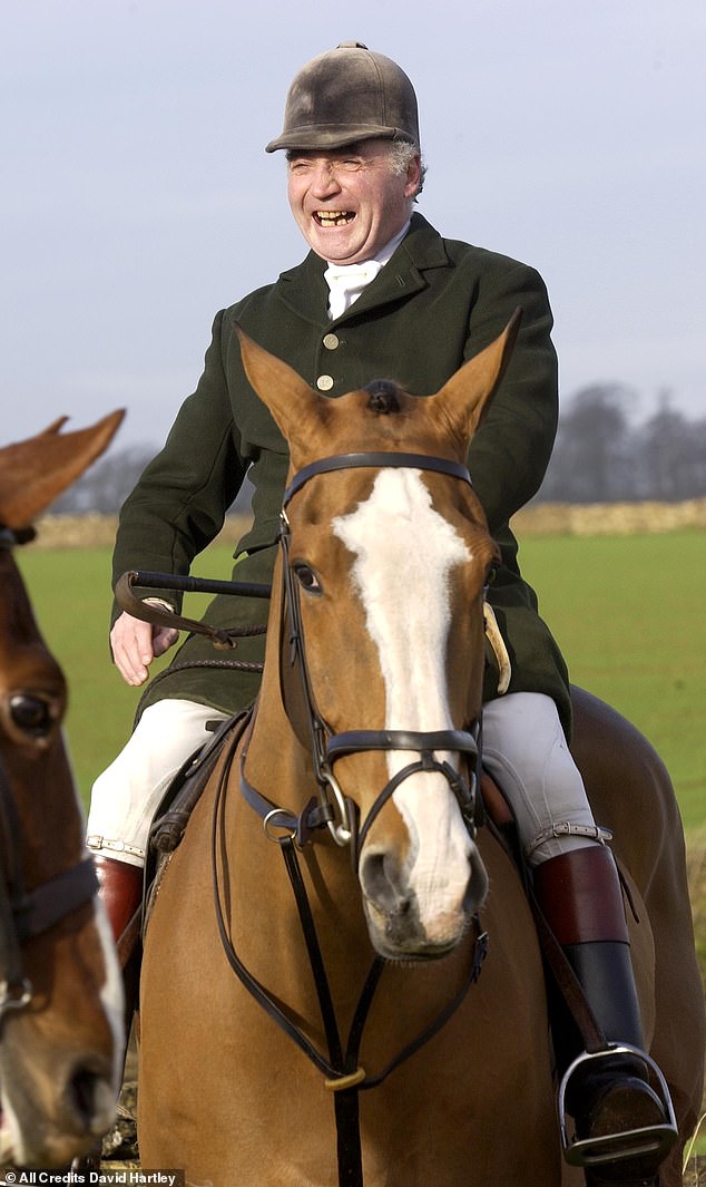 Farquhar was also master of the Beaufort Hunt for 34 years, one of the largest and oldest fox hunting packs in England.