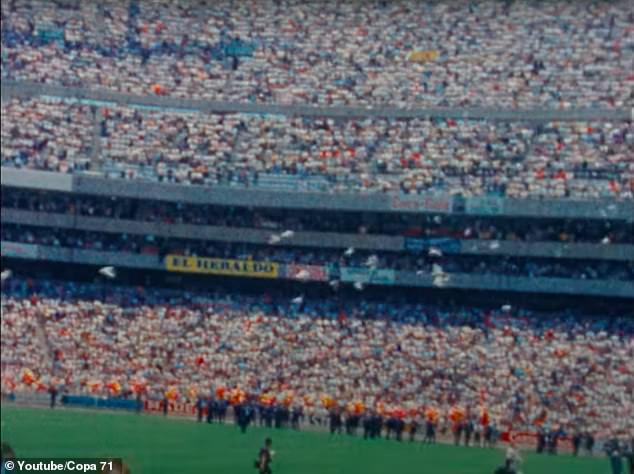 Copa 71 was played before huge crowds, especially at the Azteca