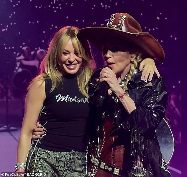 Madonna revealed her 'very special guest' and then hugged the Padam Padam hitmaker to applause from the audience.