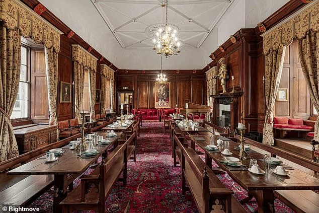 There is a large dining room dating from the 15th century and can seat many guests.
