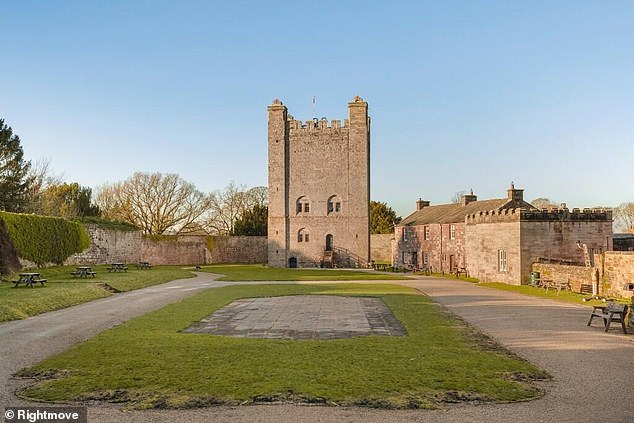 The historic property has a Norman keep, which today is used as a museum for visitors.