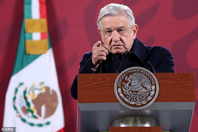 President Andrés Manuel López Obrador said that the demonstrators who protested in front of the National Palace on Wednesday carried sledgehammers and blowtorches.