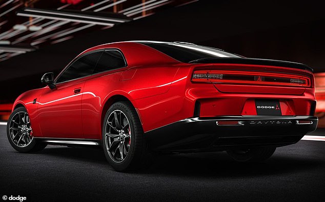 Dodge is currently tuning its Fratzonic chambered exhaust: its synthetic soundtrack can be activated to achieve the same sound levels as the Hellcat Charger.
