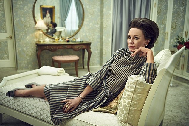 On the other hand, Naomi is currently on screens starring in the drama series Feud: Capote vs.  The Swans, which began premiering in January.
