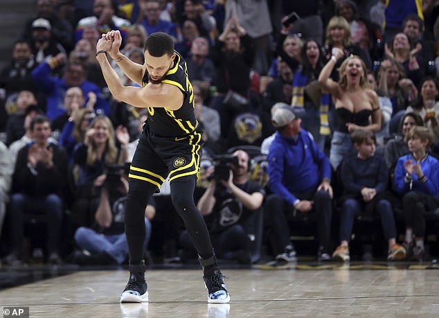 He inadvertently photographed a photo of Steph Curry's golf swing celebration.
