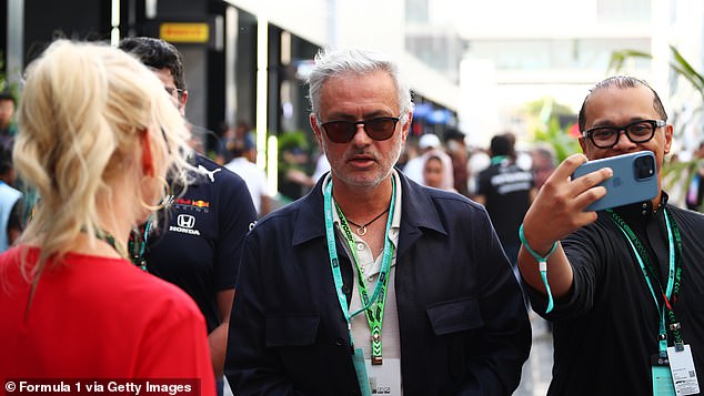 Legendary football coach José Mourinho was also present at the race in Jeddah.