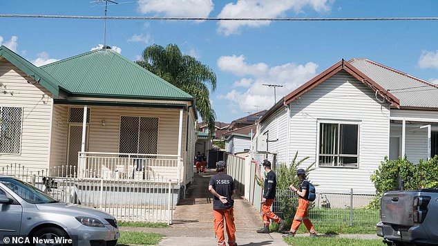 SES unit is conducting a door-to-door search for a missing boy in Auburn. : Picture: NCA NewsWire / Flavio Brancaleone