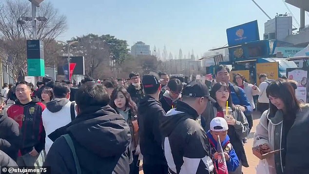 Fans lined up before kickoff to get their hands on Lingards FC Seoul merchandise.