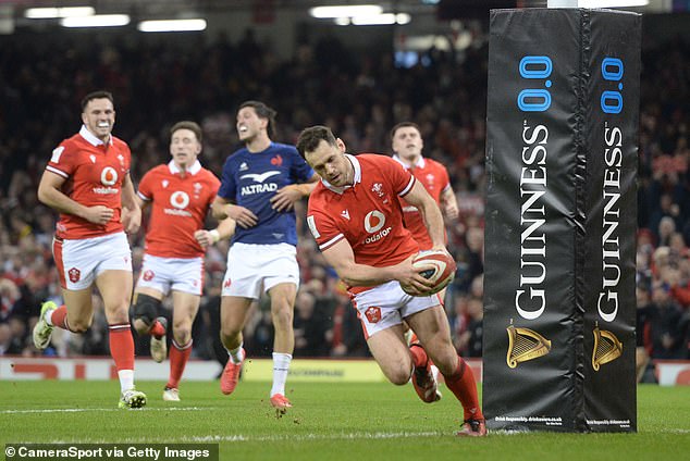 Tomos Williams got Wales off to a flying start by scoring his team's second try against France.