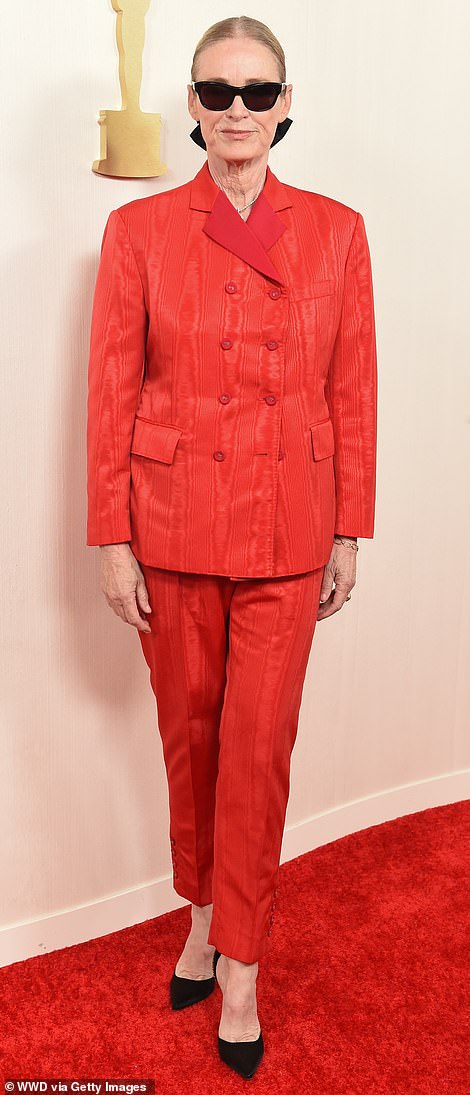 Former Vogue editor Lisa Love's red suit was not only slightly unflattering, it also matched the red carpet a little too perfectly, making the 69-year-old look like she was wearing camouflage