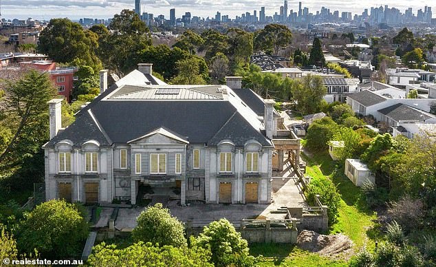 Toorak, the city's richest postcode (3142) and the fourth richest in Australia, has an average taxable income of $222,967 - placing it in the top 2.3 per cent nationally