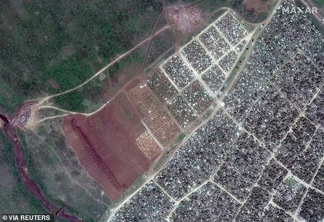 A satellite image shows an overview of Blyzhnie cemetery, near Feodosiya