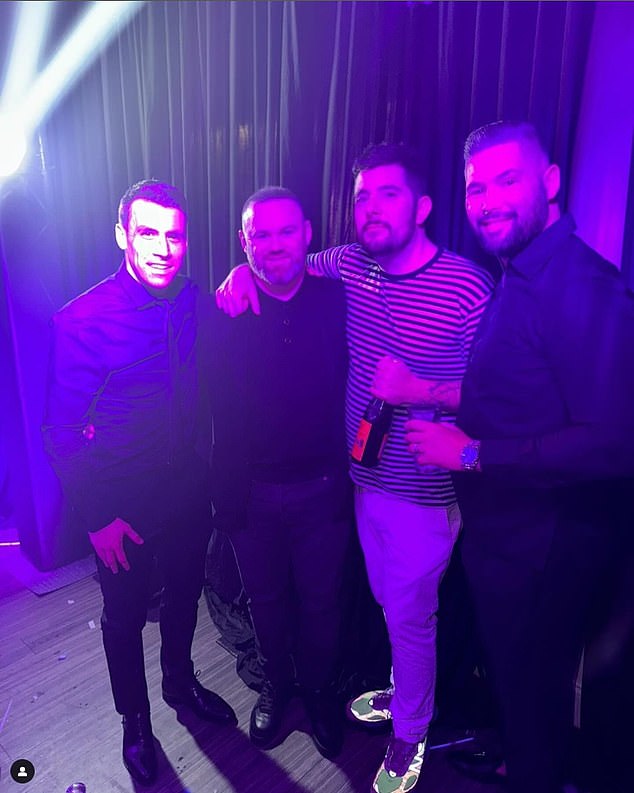 Former Everton players Seamus Coleman (left) and Wayne Rooney (second from left), as well as boxer Tony Bellew (right), attended the party held in honor of the Everton goalkeeper.