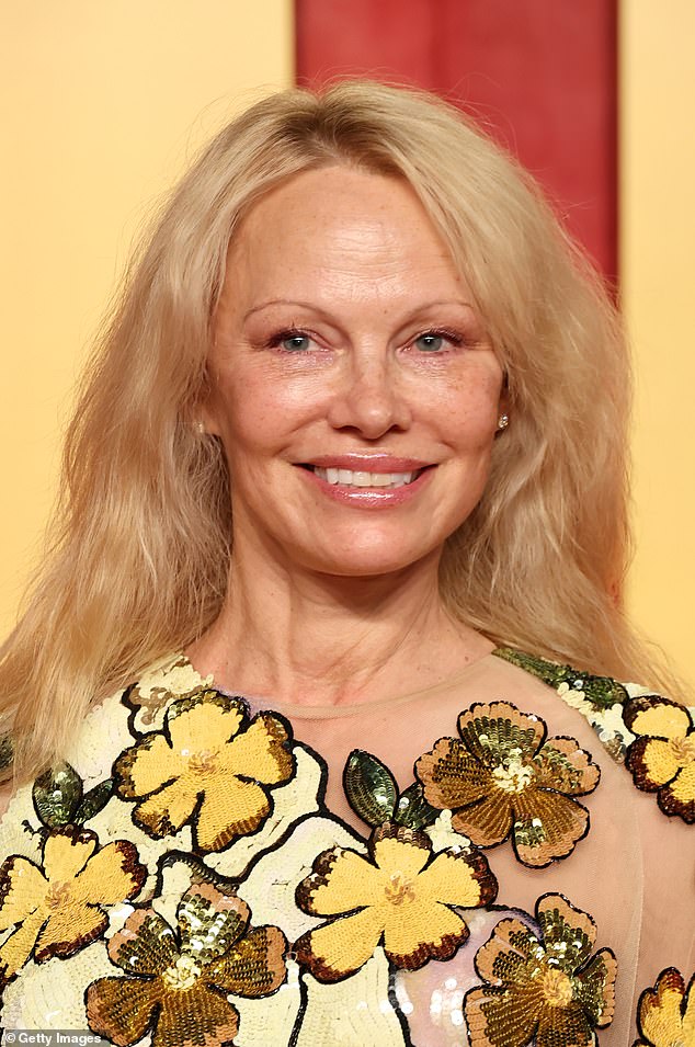 Pamela continued her no-makeup streak Sunday night at Vanity Fair's Oscars 2024 afterparty