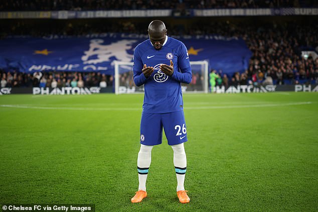 Former Chelsea defender Kalidou Koulibaly has praised the fact that Premier League matches were stopped for players to break their fast.